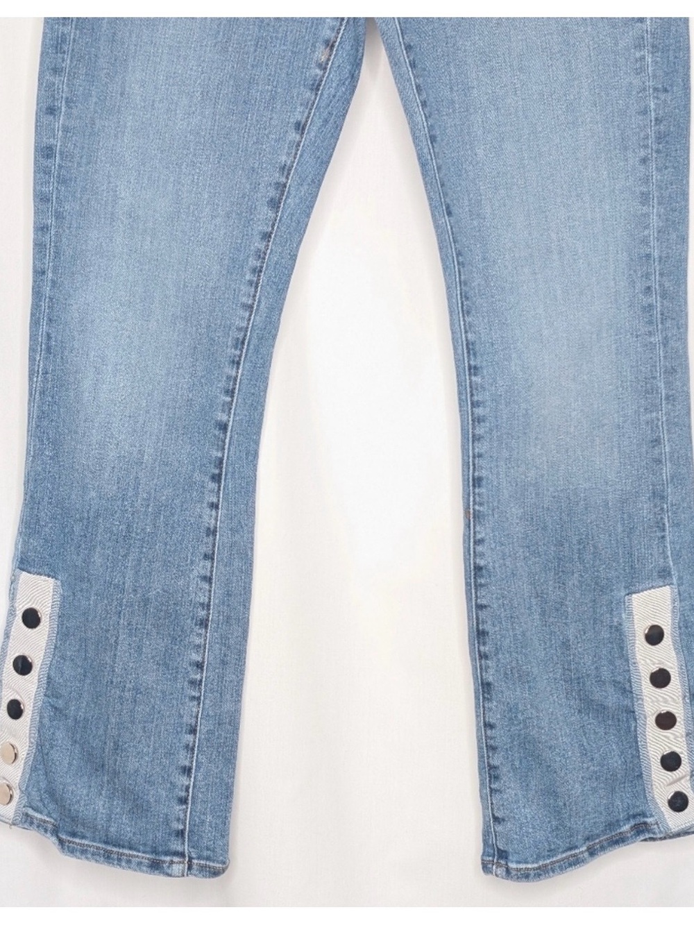 Veronica Beard Carolyn High Rise Baby Boot Jeans in Putnam Wash - Picture 3 of 4